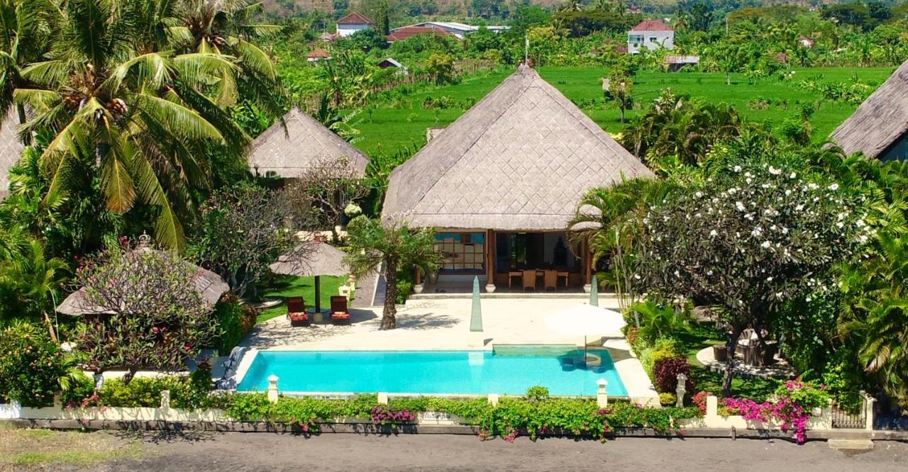 Villa Surgawi Lovina Buitenkant foto