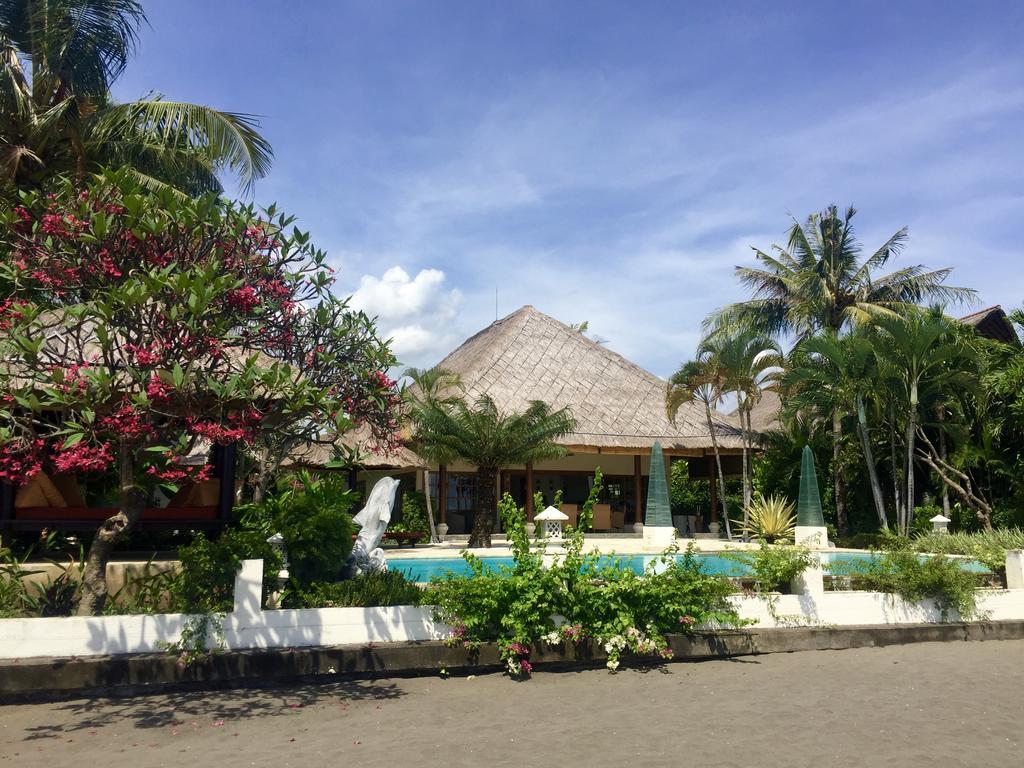 Villa Surgawi Lovina Buitenkant foto