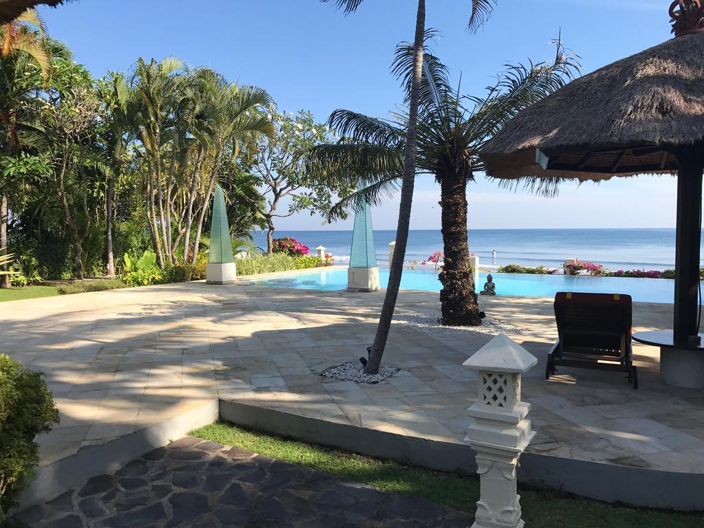 Villa Surgawi Lovina Buitenkant foto
