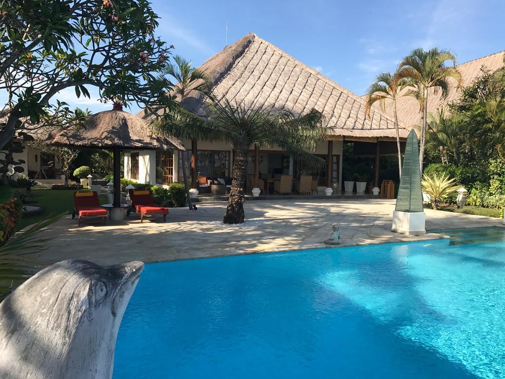 Villa Surgawi Lovina Buitenkant foto