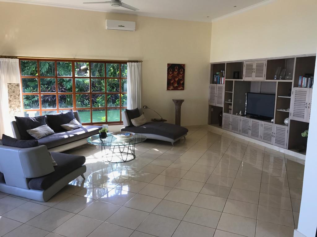 Villa Surgawi Lovina Buitenkant foto
